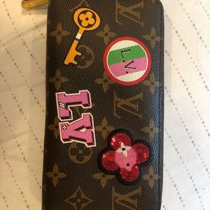 Louis Vuitton Zippy Wallet Monogram Patches